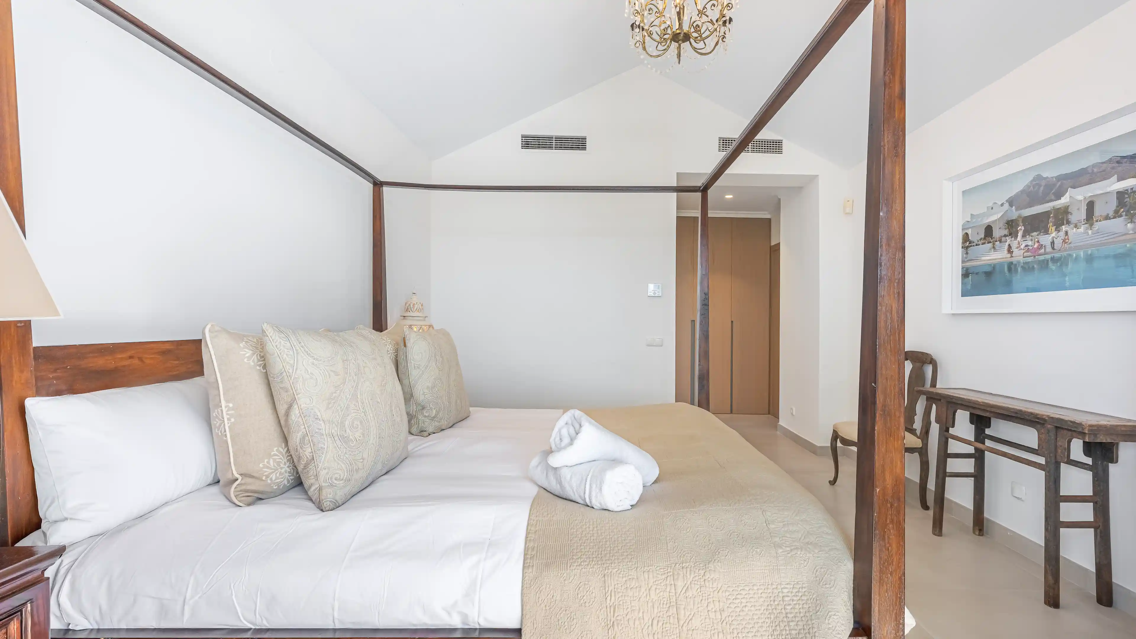 THE WHITE ORCHID, Nueva Andalucía, Imagen 26